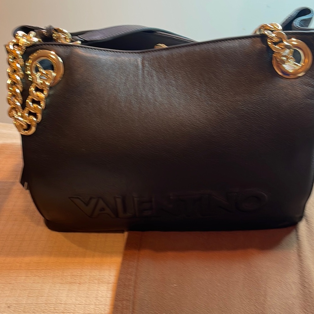 Mario Valentino Purse. Excellent condition. No scratches. Very clean. Well kept.
